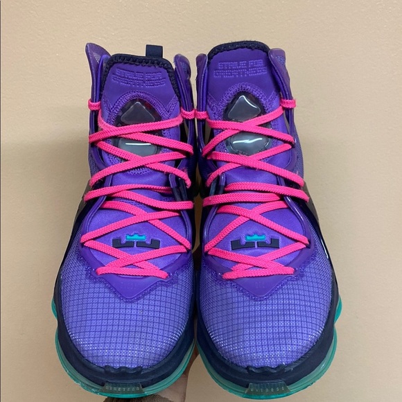 Nike LeBron 19 “DJ Bron Wild Berry Hyper Pink Teal” - Picture 3 of 17